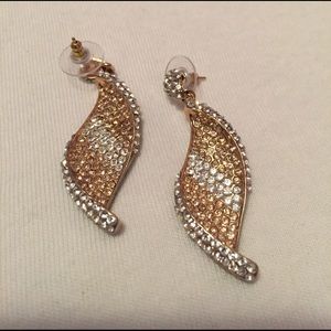 Peora Peach and silver beaded earrings